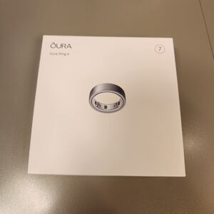 Oura Ring 4 - Silver Tone